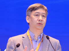 CERNET专家委员会副主任、华南理工大学教授主持闭幕论坛并致闭幕辞