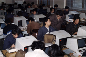 1998年清华大学211工程建设项目校园计算机网络工程汇报会