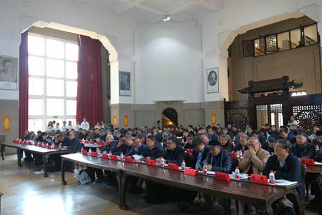 中国大学数学专排名_力压清华北大,这所大学凭什么在美国人眼里是中国