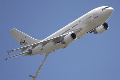airbus a310加油运输机亮相2010英国范堡罗航展