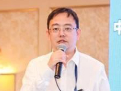 厦门大学信息与网络中心主任、正高级工程师许卓斌作报告