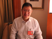 章义和委员：教师给予更多关爱