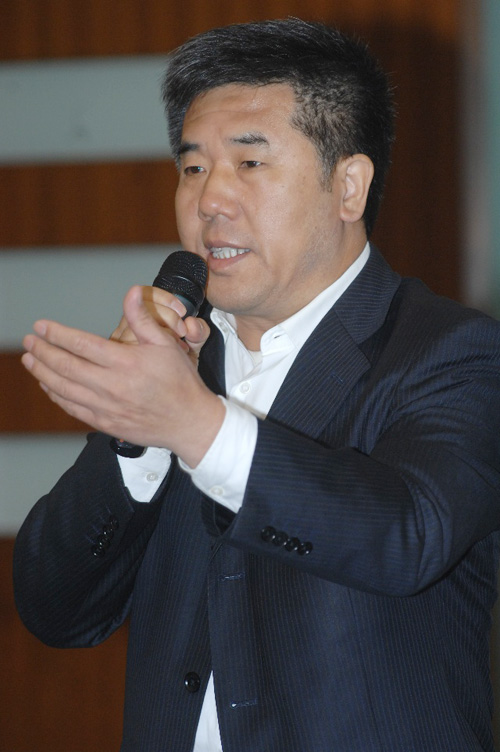 贵州省贵阳市教育局李秉中局长2011新年贺词